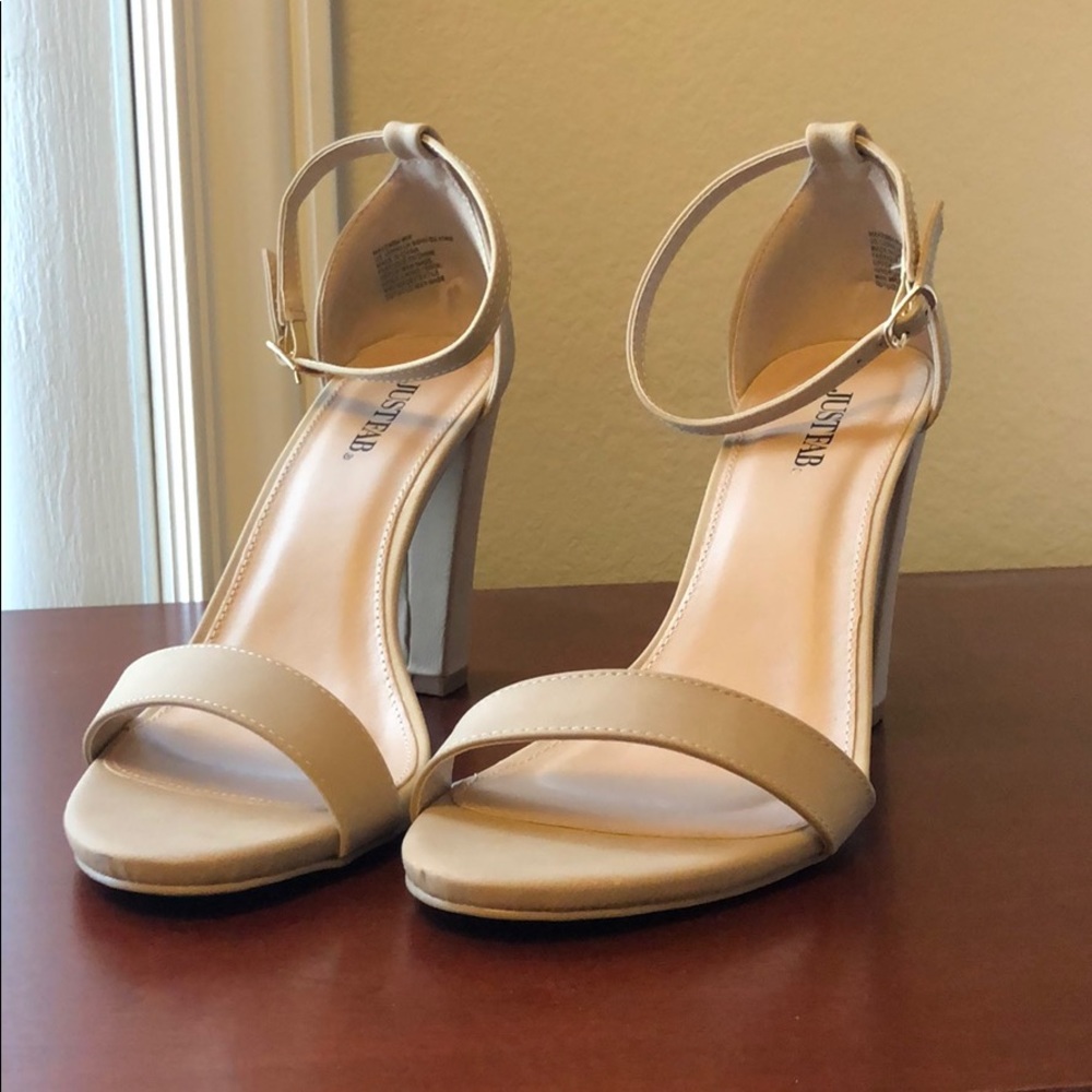 NBW Makemba Block Heel Sandal